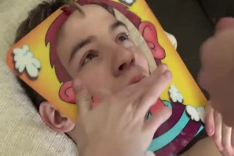 The boys' cream Game