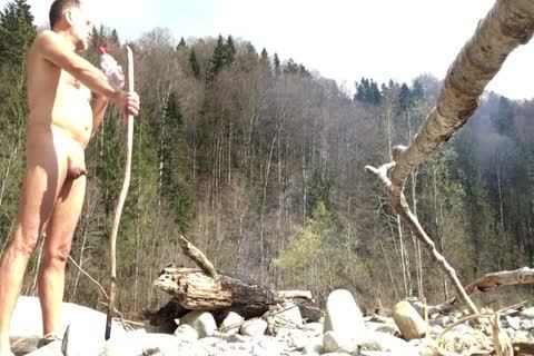 Nudist Starting-up His petite dick