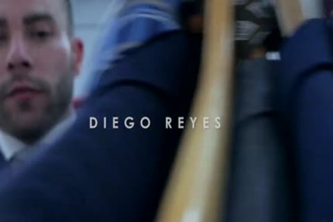 Vendedor Pegando Executivo De Jeito