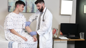 DoctorTapes: Rob's Hottest Doctor Visit