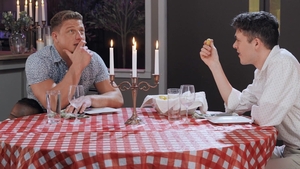 Men: Hot Waiter Ruins Stroganoff Date